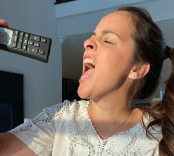 eu cantando